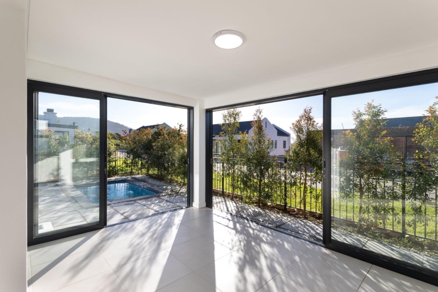 2 Bedroom Property for Sale in Paarl Valleij Lifestyle Estate Western Cape